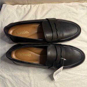 Kensie Black Leather Slip-On Loafers